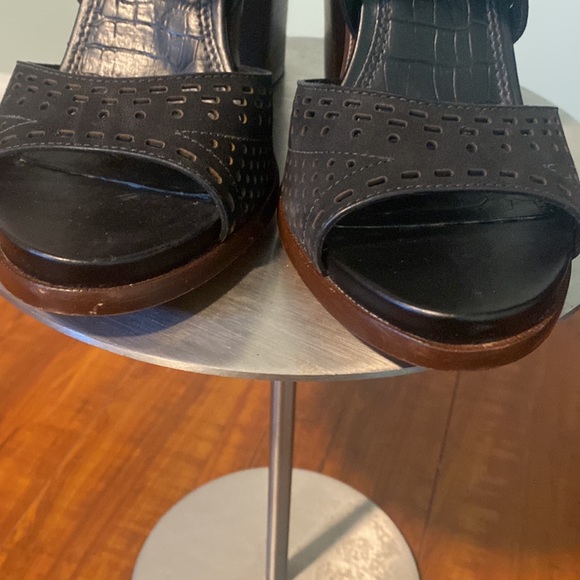 GIANNI BINI GYPSIE DAZE LACE UP BLOCK HEELS - Picture 4 of 8